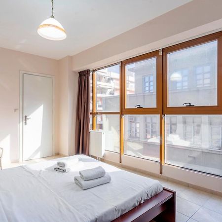 2 Bedroom Renovated Apartment With A View Atena Exterior foto